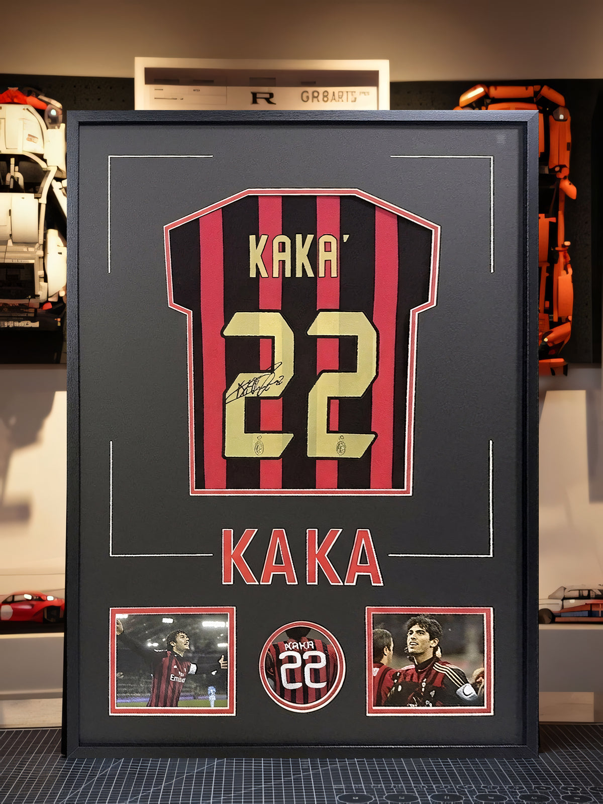 KAKA 22 COLLECTOR'S EDITION FRAMED JERSEY — 70 × 100 CM