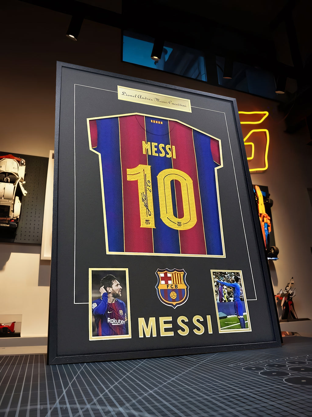 MESSI COLLECTOR'S EDITION FRAMED JERSEY — 70 × 100 CM